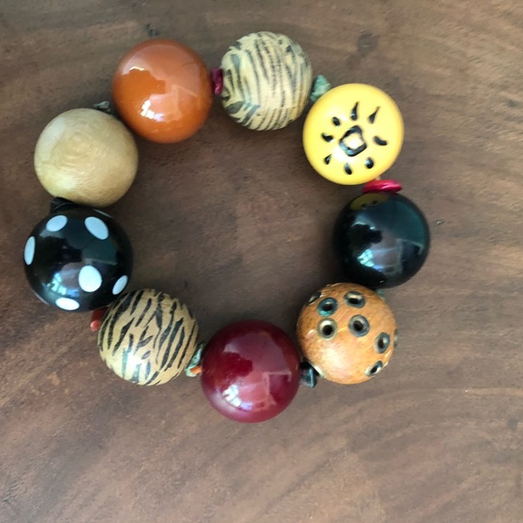 Two chunky, funky, unique bracelets: 1 w/unusual types of large beads & a bangle - Picture 7 of 13